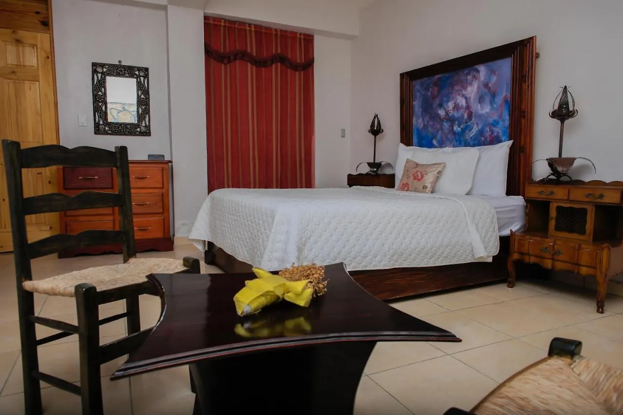 La Canovienne Hotel Petionville