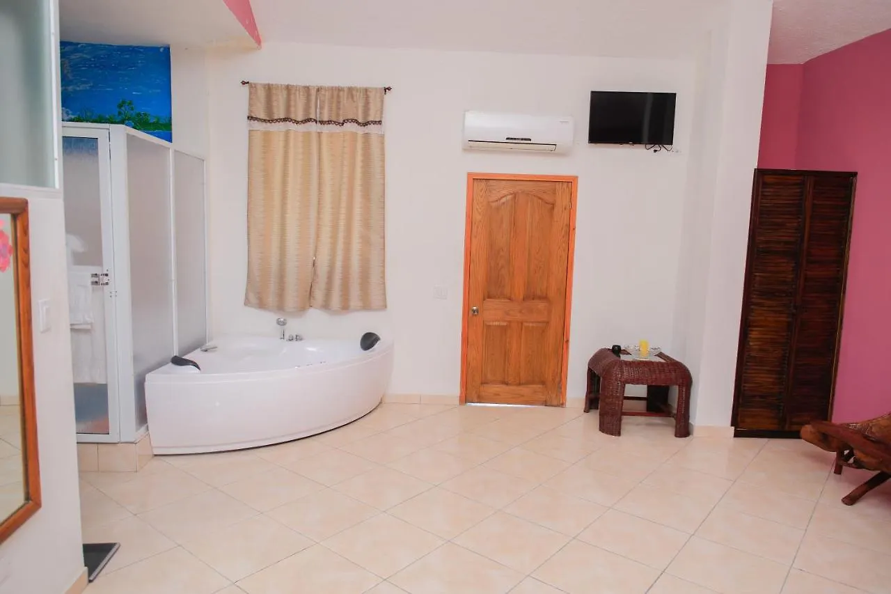 La Canovienne Hotel Petionville
