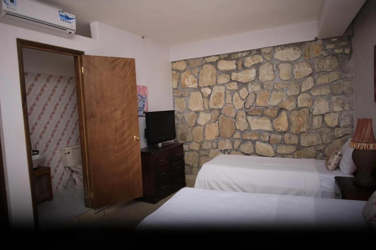 La Canovienne Hotel Petionville 0*,  Haiti